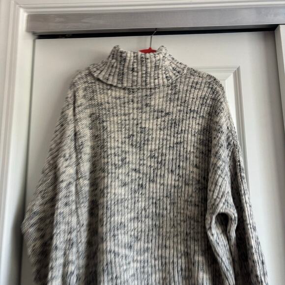 OFFLINE By Aerie Chillside Turtleneck Sweater Soft Muslin Gray Sz M Cozy Cotton - Picture 8 of 12